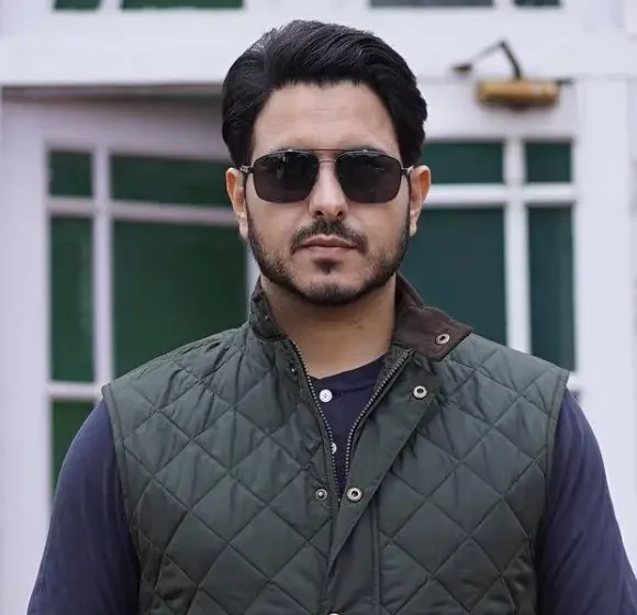 Jass Bajwa – singer profile and song lyrics
