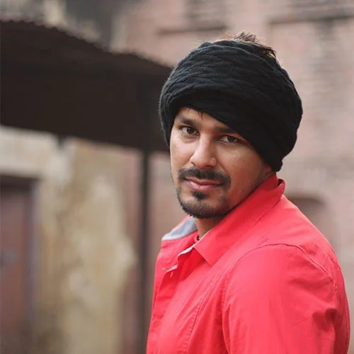 Veet Baljit – singer profile and song lyrics